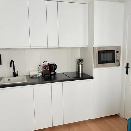Moret Art Flats Trendy East *