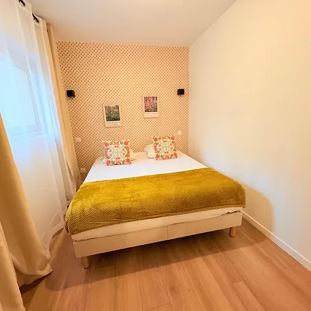 Moret Art Flats Trendy East Apartmanhotel *
