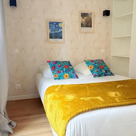 Moret Art Flats Trendy East Aparthotel *