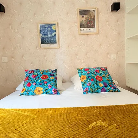 Апарт-отель Moret Art Flats Trendy East