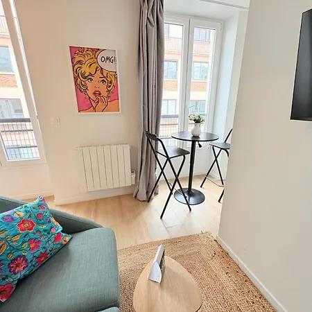 Moret Art Flats Trendy East Париж