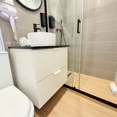 Moret Art Flats Trendy East 3*