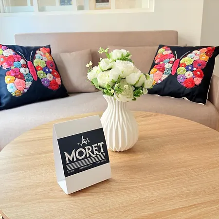 Moret Art Flats Trendy East *