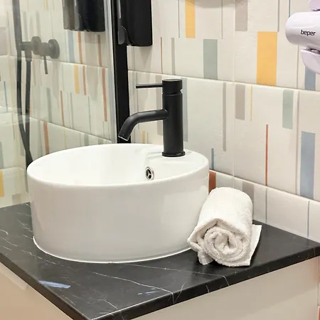 Moret Art Flats Trendy East 3* Париж