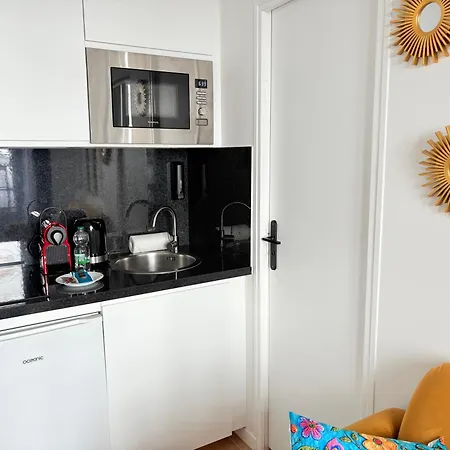 Moret Art Flats Trendy East