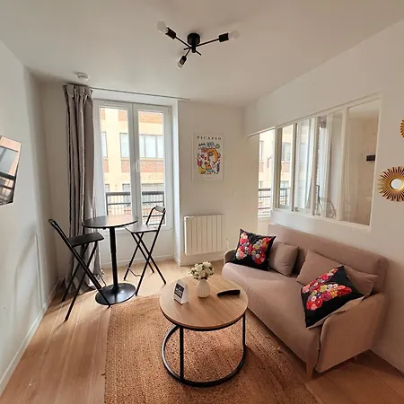 Апарт-отель Moret Art Flats Trendy East