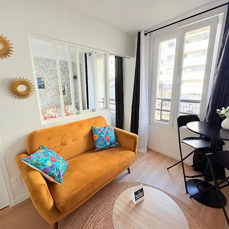 Апарт-отель Moret Art Flats Trendy East