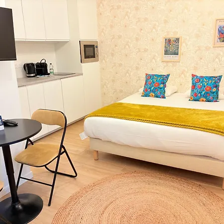 Moret Art Flats Trendy East Апарт-отель