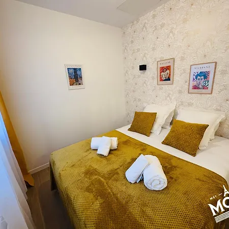 Moret Art Flats Trendy East Aparthotel *