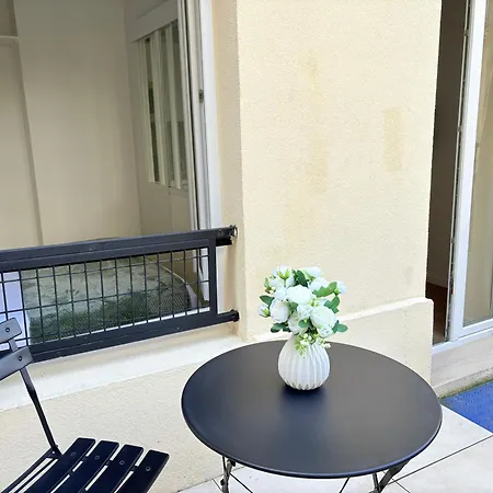 Aparthotel Moret Art Flats Trendy East *