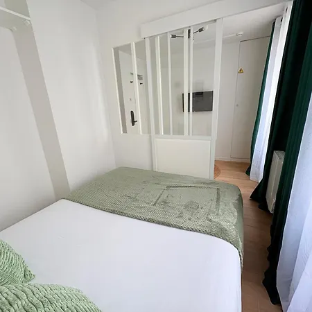 Moret Art Flats Trendy East Aparthotel *