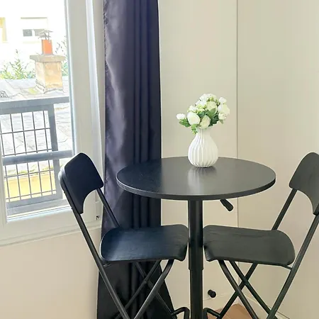 Moret Art Flats Trendy East Aparthotel Paris